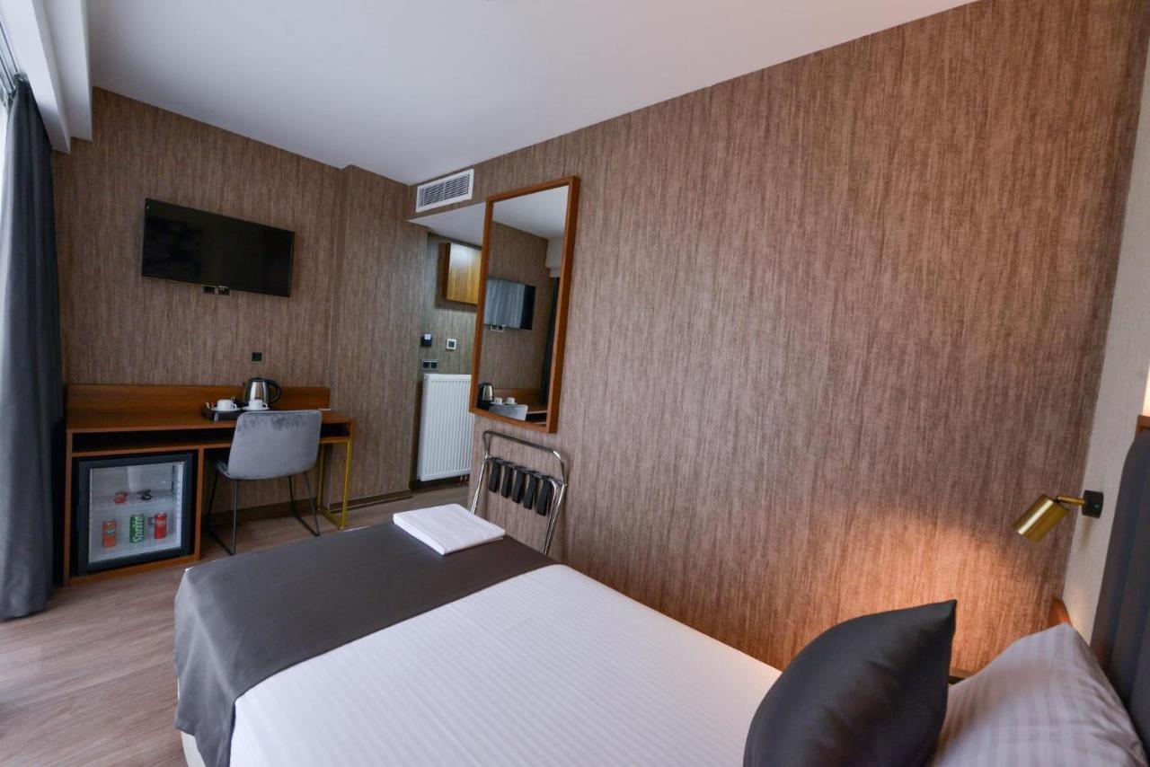 Istport Garden Hotels Arnavutkoy 외부 사진 A room at the hotel