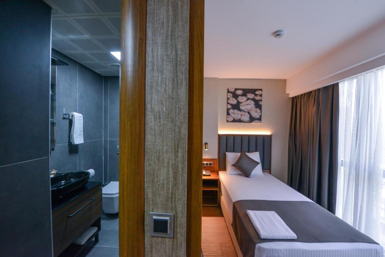 Istport Garden Hotels Arnavutkoy 외부 사진 A room at the hotel