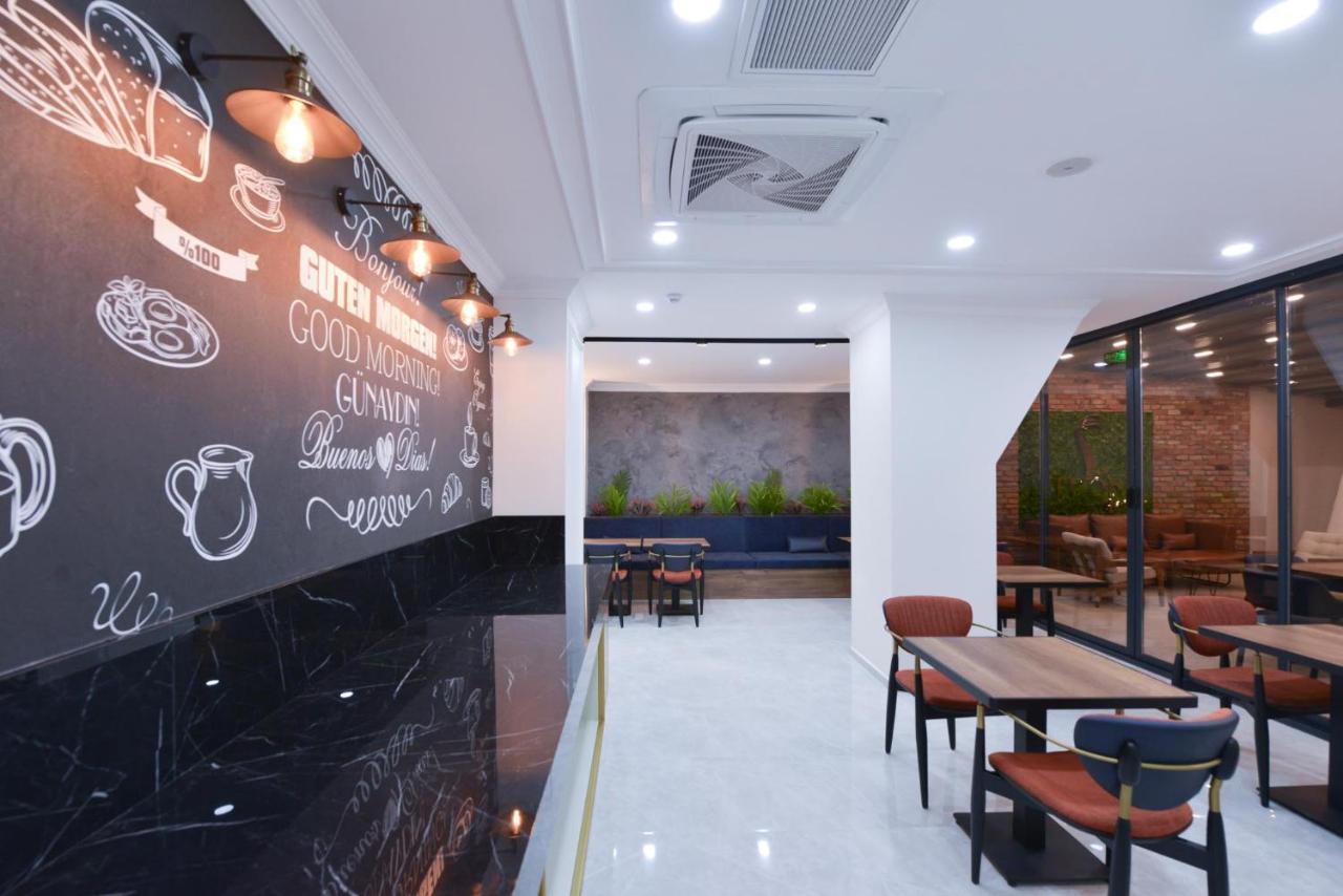 Istport Garden Hotels Arnavutkoy 외부 사진 The interior of a typical Starbucks store